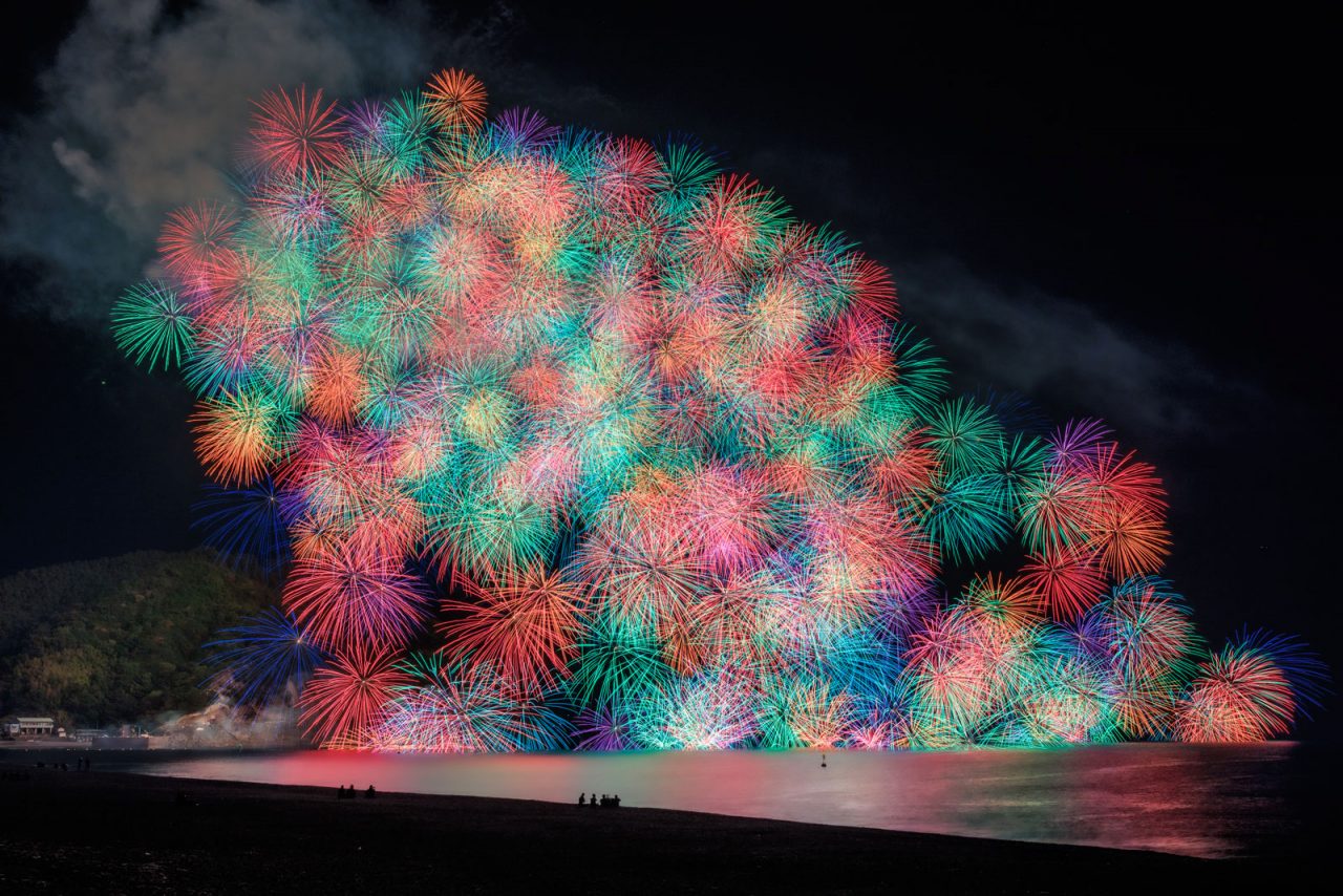 熊野大花火大会 2019 8月17日(土) 有料浜席 １マス席 -