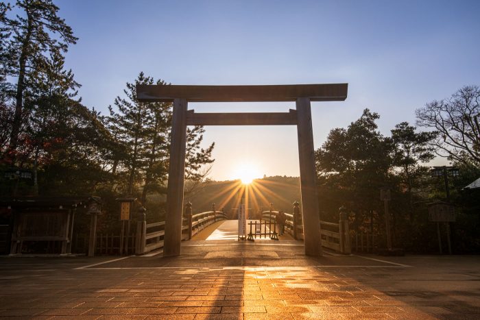 伊勢神宮内宮の宇治橋から日の出を撮るタイミングを解説 三重のええとこ巡り 三重県の旬な観光スポットを巡るフォトブログ