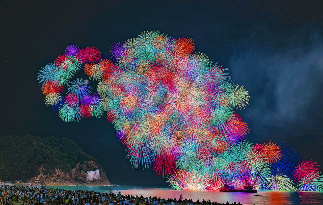 熊野の伝統花火を寄付で守ろう！11月開催の花火大会を紹介します【10/4更新】